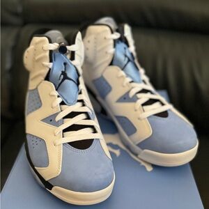 Air Jordan 5 Unc High-Top Sneakers in Blue and White